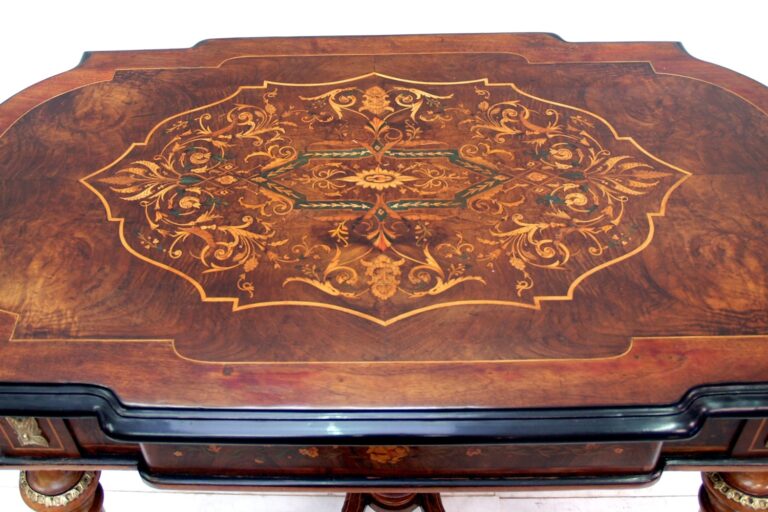 Restaurierte antike Möbel kaufen Goethes Galerie Onlineshop Tisch Intarsien