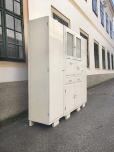 Küchenschrank creme Vintage Kredenz weiß Vollholz Küche Möbel kaufen Lieferung Shop antik Artdeco 40er-Jahre Omas Massivholz Möbel