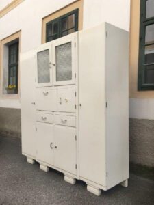 Küchenschrank creme Vintage Kredenz weiß Vollholz Küche Möbel kaufen Lieferung Shop antik Artdeco 40er-Jahre Omas Massivholz Möbel