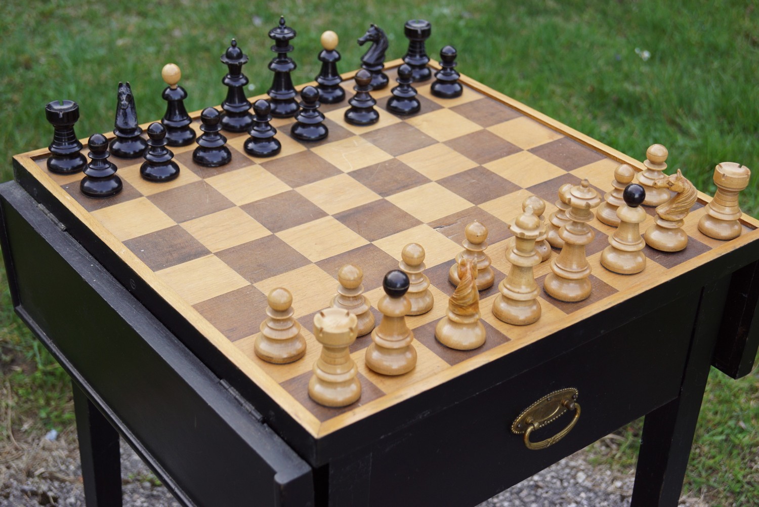 Pembroke Table antique Drop Leaf Spieltisch antiker Schachtisch mit Figuren Antiquität Jugendstil