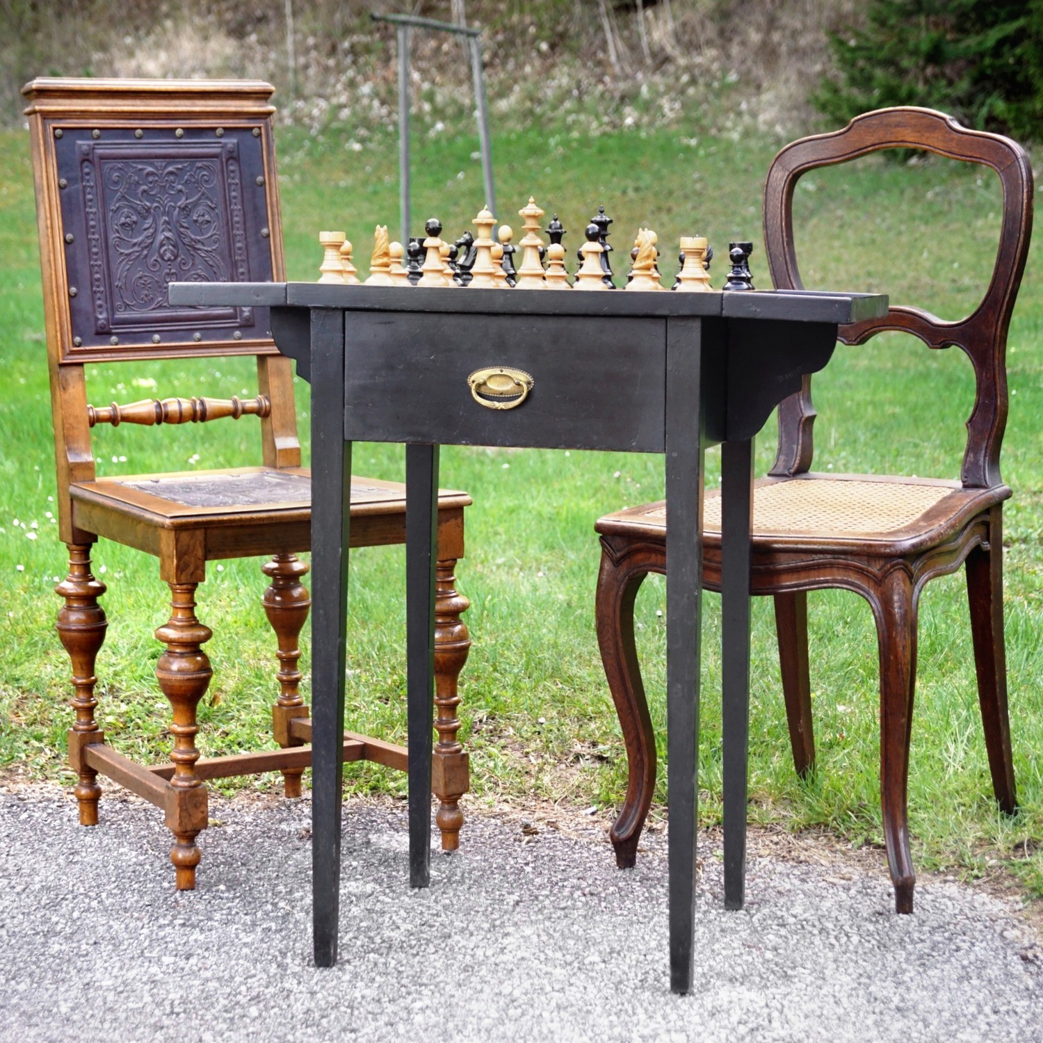 Pembroke Table antique Drop Leaf Spieltisch antiker Schachtisch mit Figuren Antiquität Jugendstil