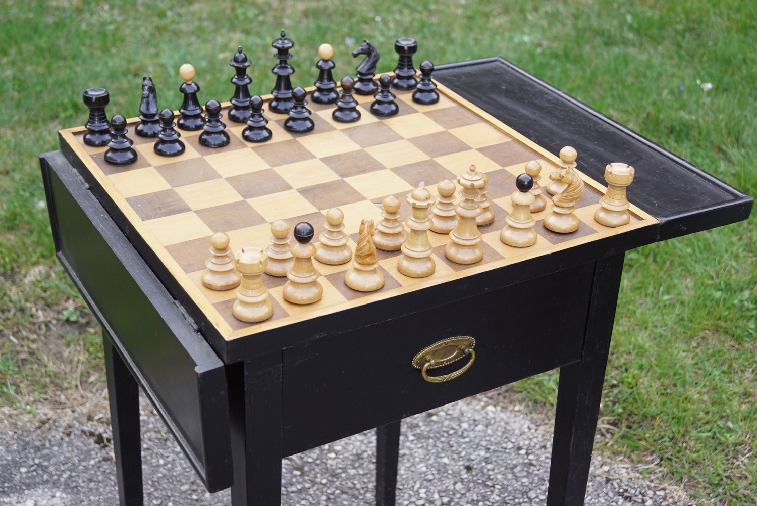 Pembroke Table antique Drop Leaf Spieltisch antiker Schachtisch mit Figuren Antiquität Jugendstil