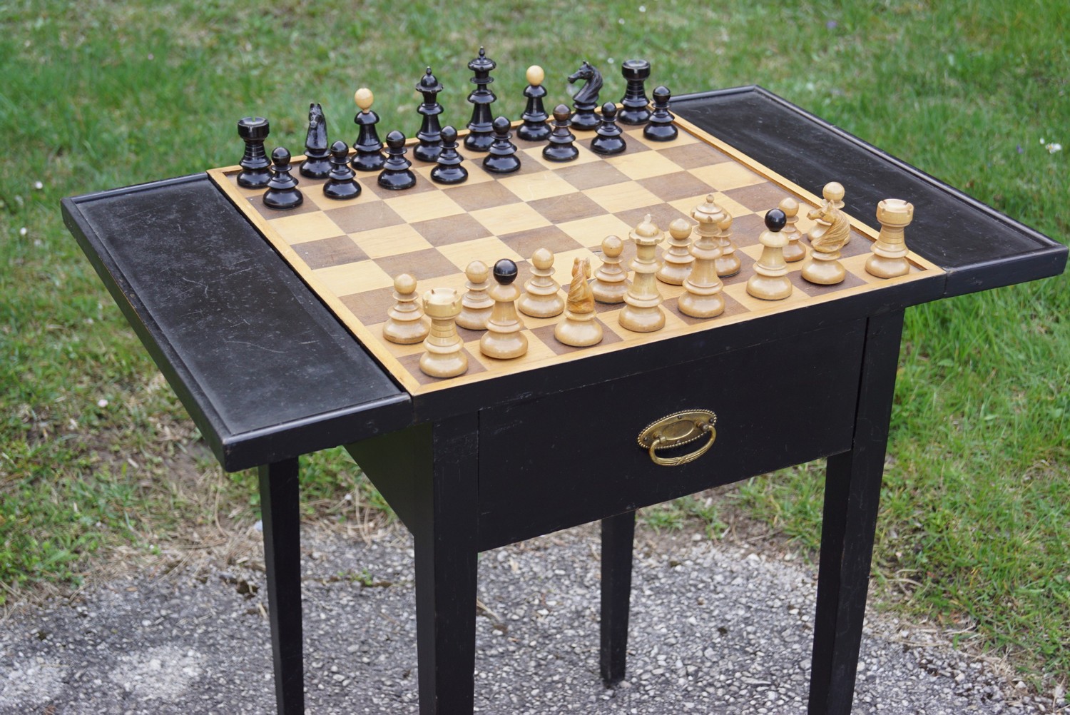 Pembroke Table antique Drop Leaf Spieltisch antiker Schachtisch mit Figuren Antiquität Jugendstil