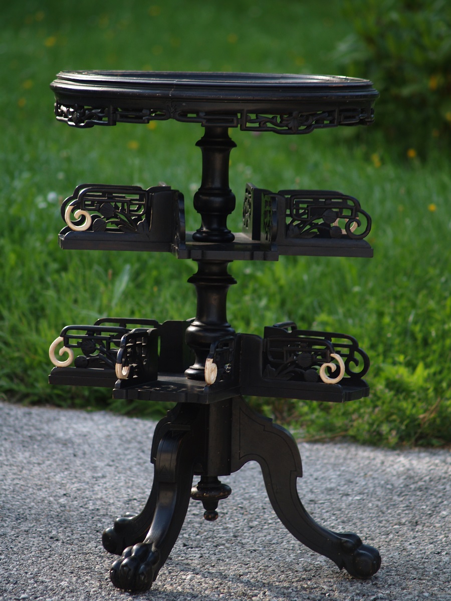 antiker Tisch restauriert Antiquitäten restaurieren fehlende Teile ergänzen Preis Restaurierung