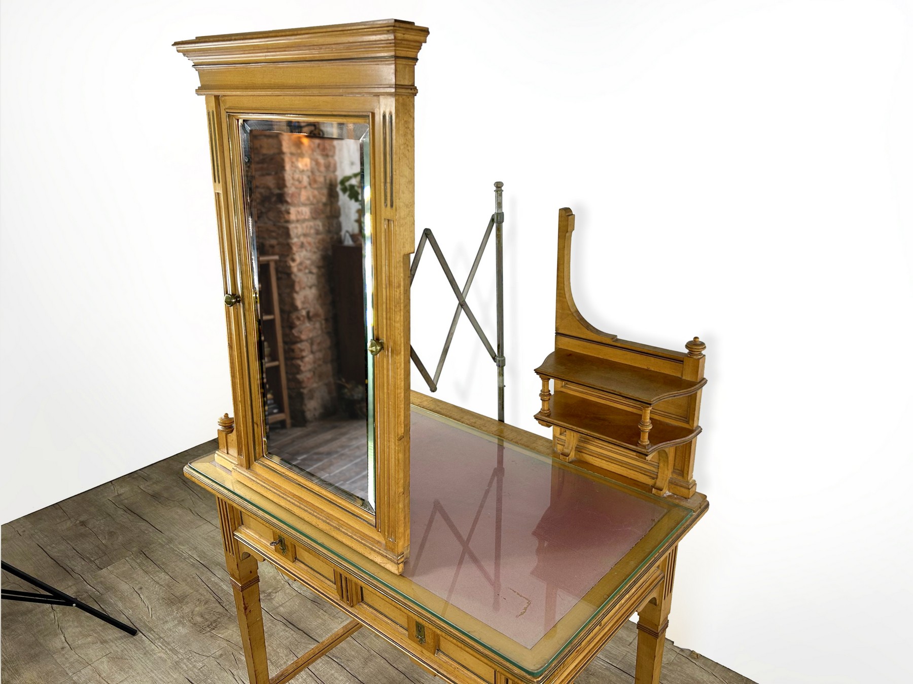 Frisiertisch antiker Schminktisch Gründerzeit Regal Sekretär mit Spiegel Pantograph Halterung Antiker Spiegelaufsatz der k.u.k. Hof-Möbelfabrik Ludwig Schmitt Originalzustand Patina